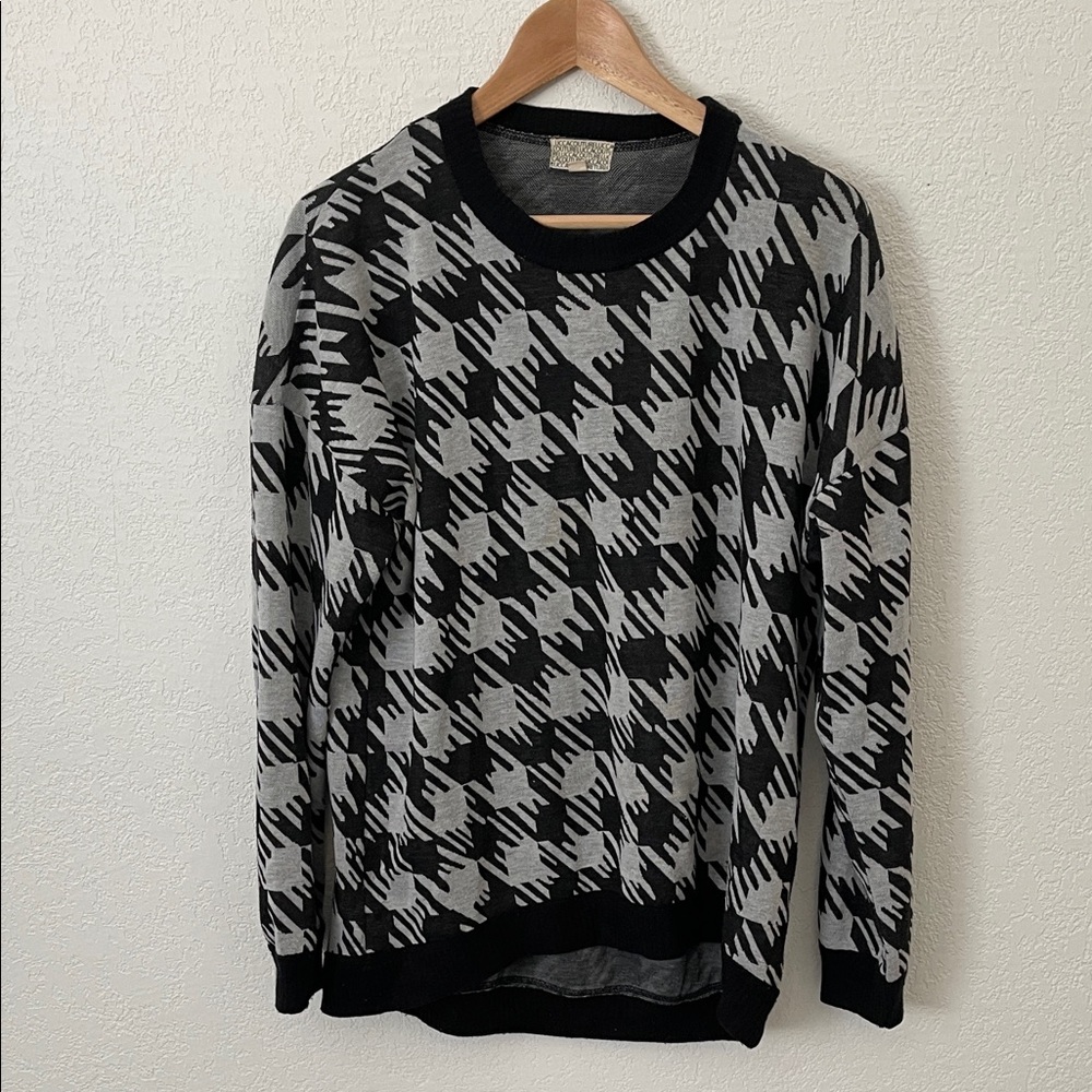 Lucca Couture Black and Gray Patterned Crewneck Sweater